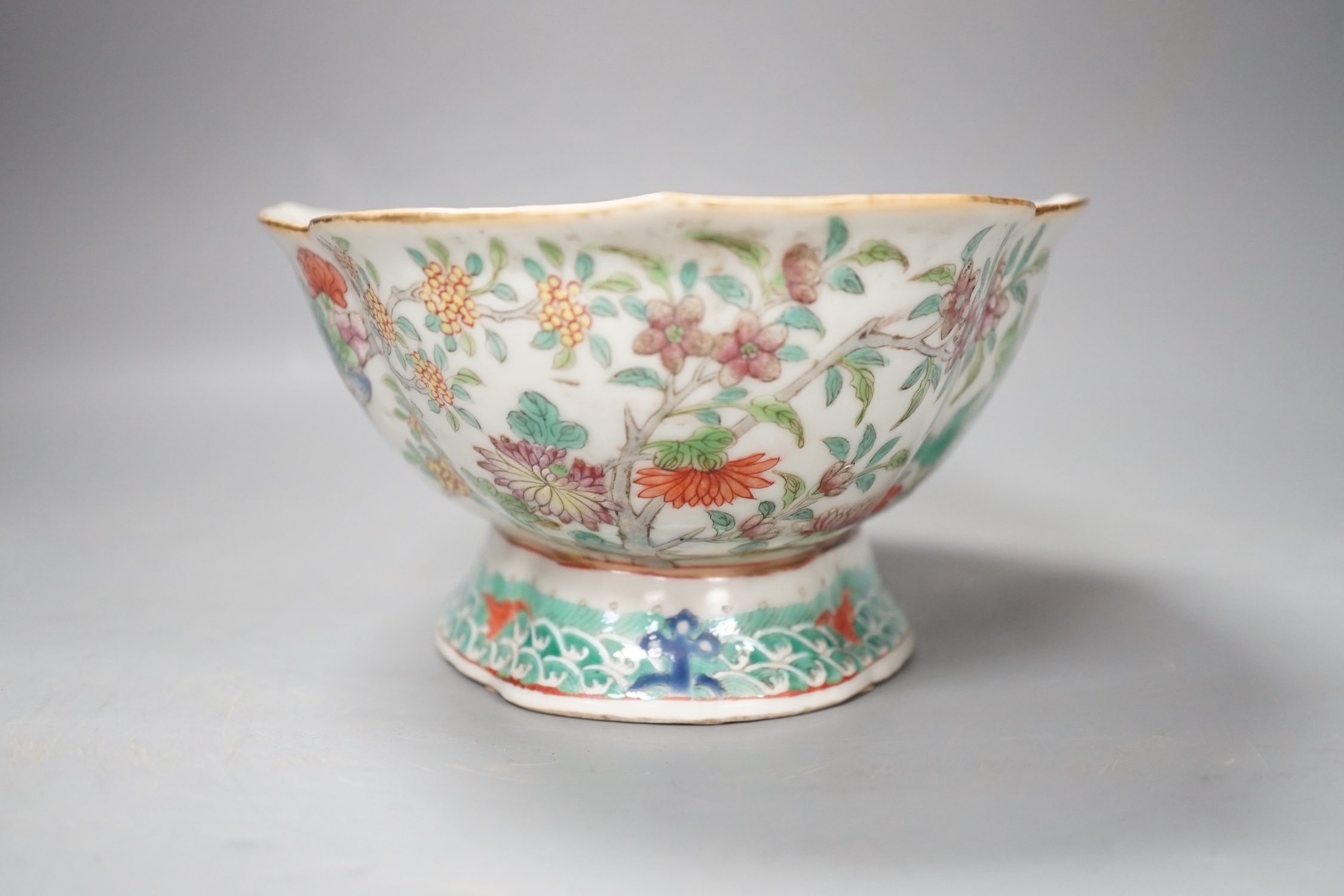 A Chinese famille rose lobed dish, Jiaqing mark late 19th century - 9.5cm high